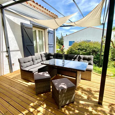 D'hotes Du Bijou Bleu Bed & Breakfast *