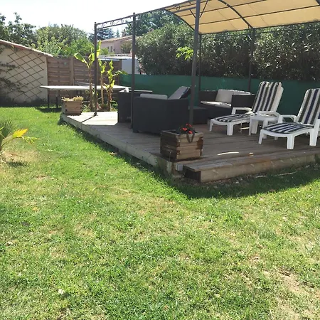 D'hotes Du Bijou Bleu Bed & Breakfast *